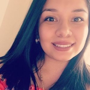 Meet your Posher, Beatriz